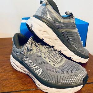 Men’s Hoka Bondi 7 shoes. Size 9.5
